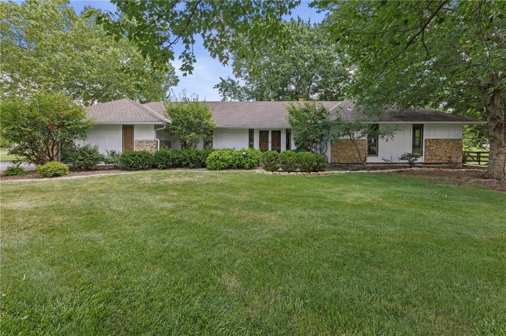 1st image of 15005 S Rosehill Rd, Overland Park, KS 66062 | MLS# 2632466