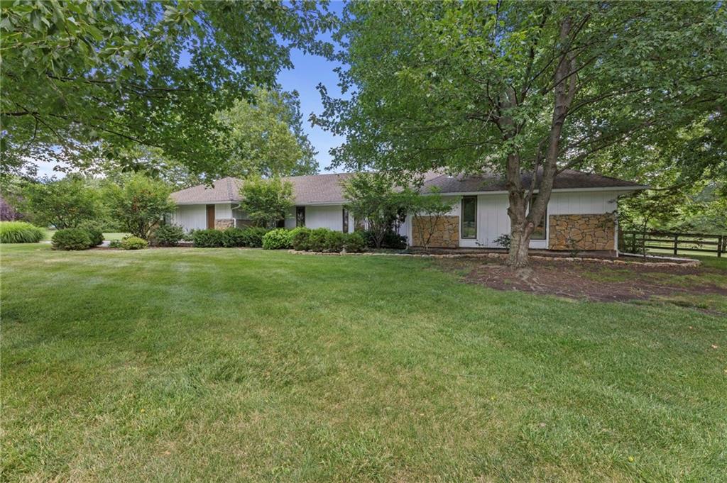 34th image of 15005 S Rosehill Rd, Overland Park, KS 66062 | MLS# 2632466