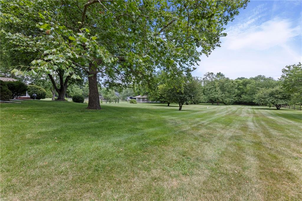 5th image of 15005 S Rosehill Rd, Overland Park, KS 66062 | MLS# 2632466