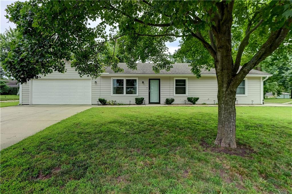 1st image of 902 Birch St, Eudora, KS 66025 | MLS# 2632494