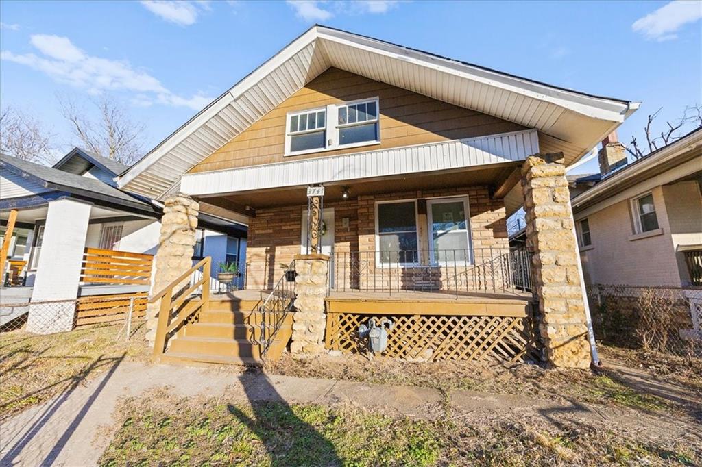 1st image of 3741 Olive St, Kansas City, MO 64109 | MLS# 2632495