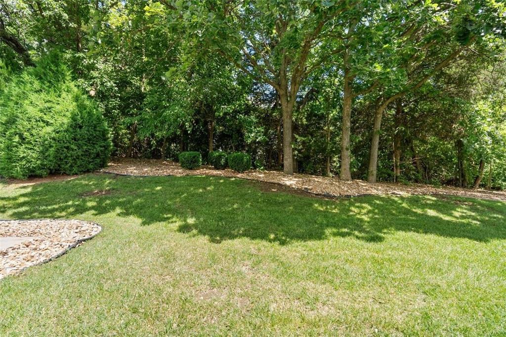 39th image of 3355 S Wood Ave, Independence, MO 64057 | MLS# 2632496