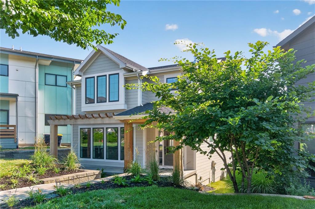 4th image of 2511 Forest Ave, Kansas City, MO 64108 | MLS# 2632497