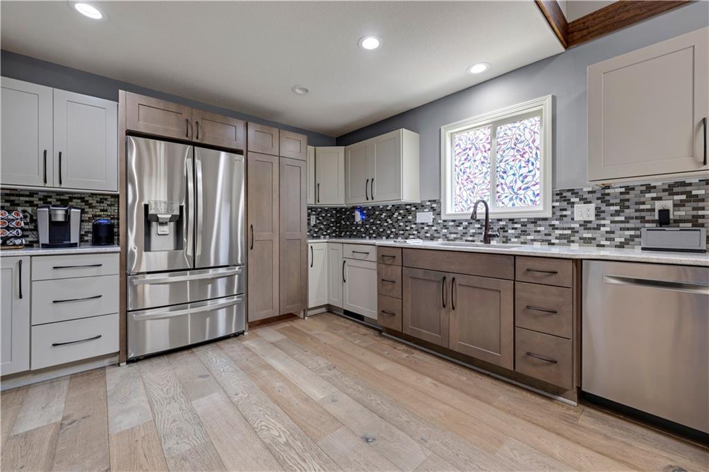 3rd image of 3 W St, Lake Lotawana, MO 64086 | MLS# 2632534