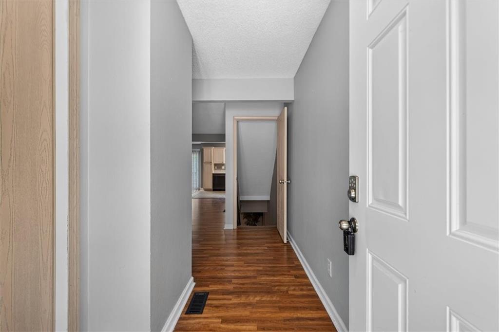 4th image of 3529 Ne Austin Dr, Lees Summit, MO 64064 | MLS# 2632557