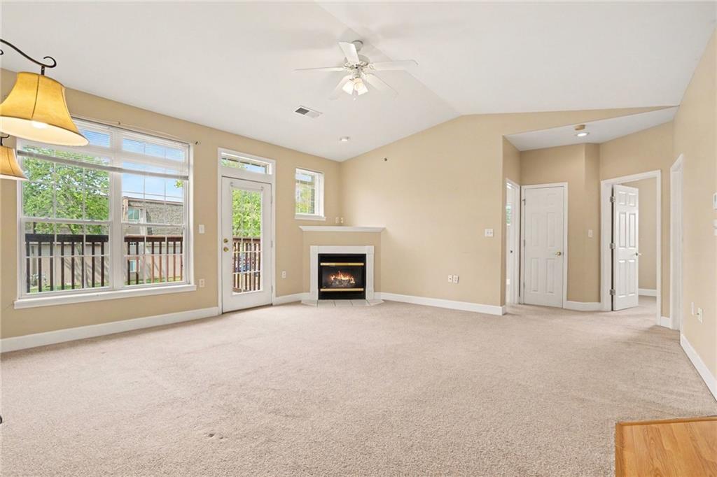 3rd image of 17201 E 32nd St S, Independence, MO 64055