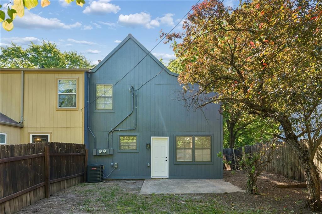30th image of 303 Northwood Ln, Lawrence, KS 66044 | MLS# 2632586