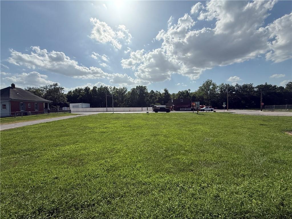3rd image of 711 N Sterling Ave, Sugar Creek, MO 64054 | MLS# 2632599