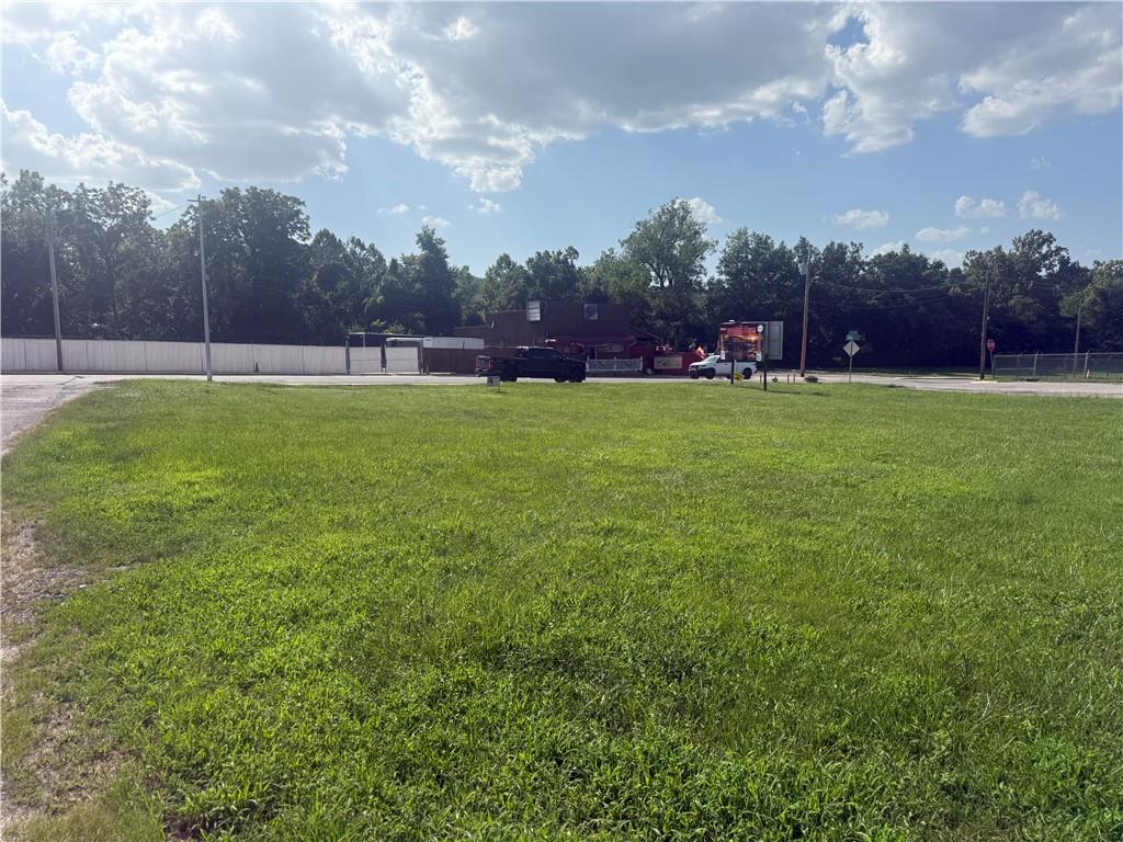 4th image of 711 N Sterling Ave, Sugar Creek, MO 64054 | MLS# 2632599