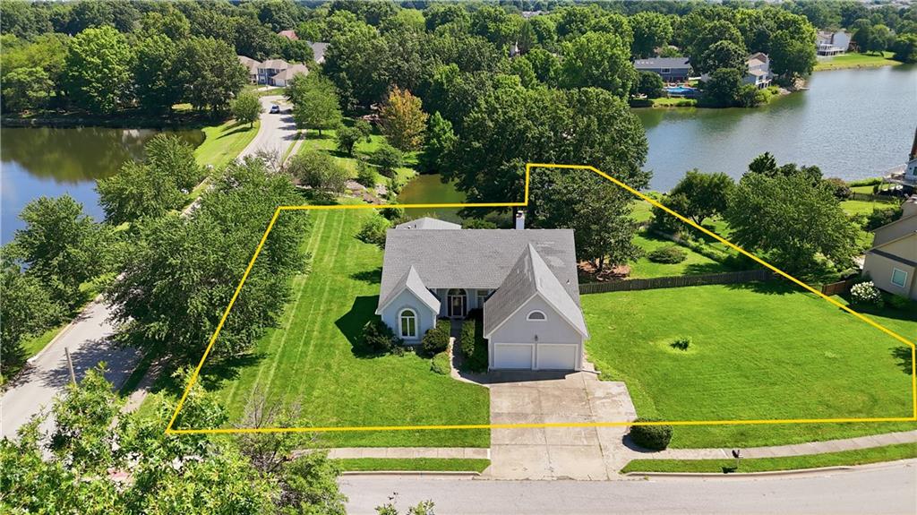 1st image of 1101 Ne Waterfield Village Dr, Blue Springs, MO 64014 | MLS# 2632617