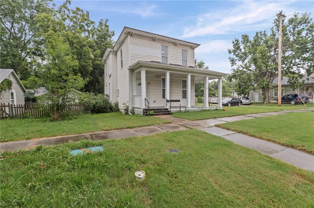 1st image of 417 W 2nd St, Ottawa, KS 66067 | MLS# 2632623