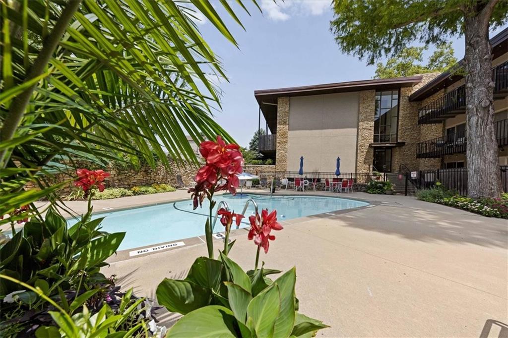 2nd image of 4512 Jefferson St #10, Kansas City, MO 64111 | MLS# 2632632