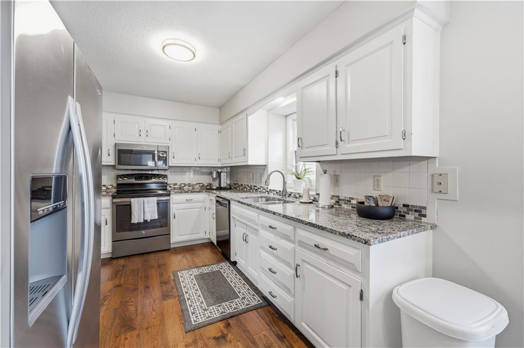 3rd image of 11205 Riley St, Overland Park, KS 66210 | MLS# 2632637