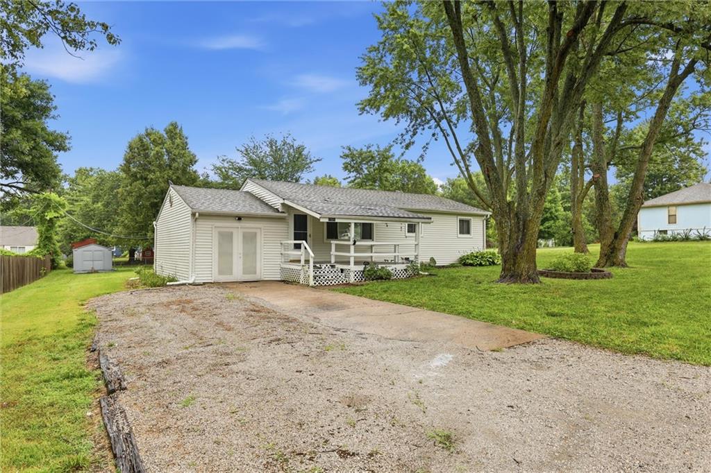 2nd image of 17511 Montgall Dr, Belton, MO 64012 | MLS# 2632641