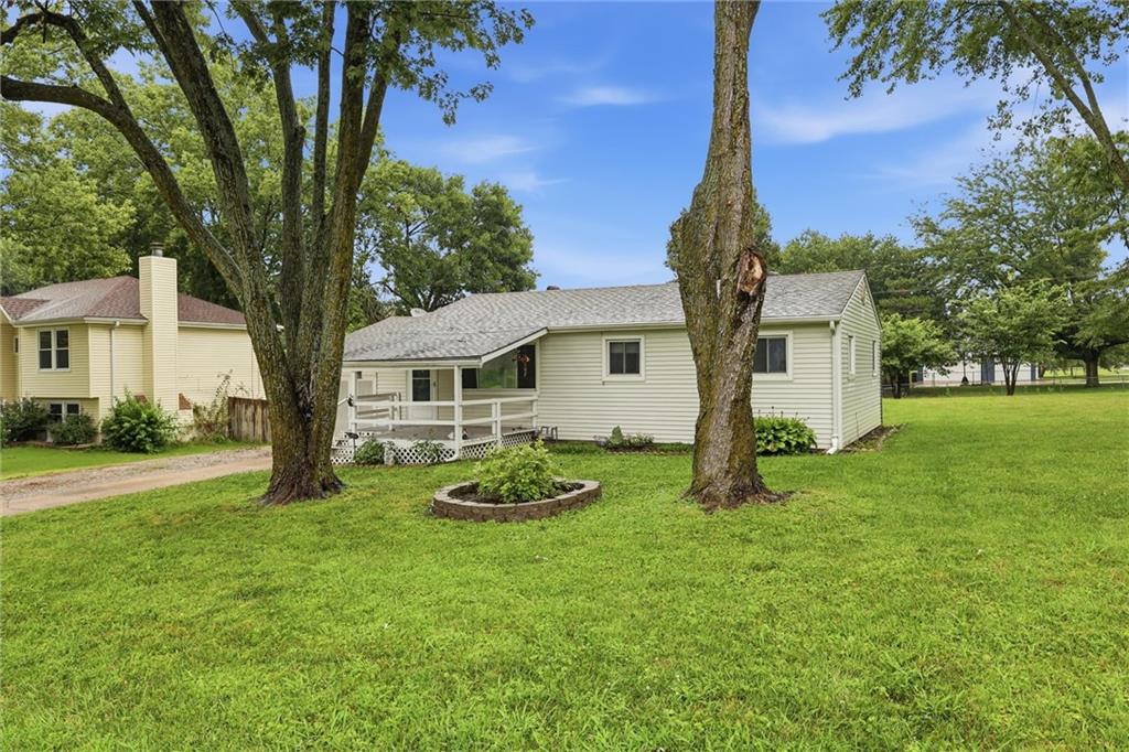 3rd image of 17511 Montgall Dr, Belton, MO 64012 | MLS# 2632641