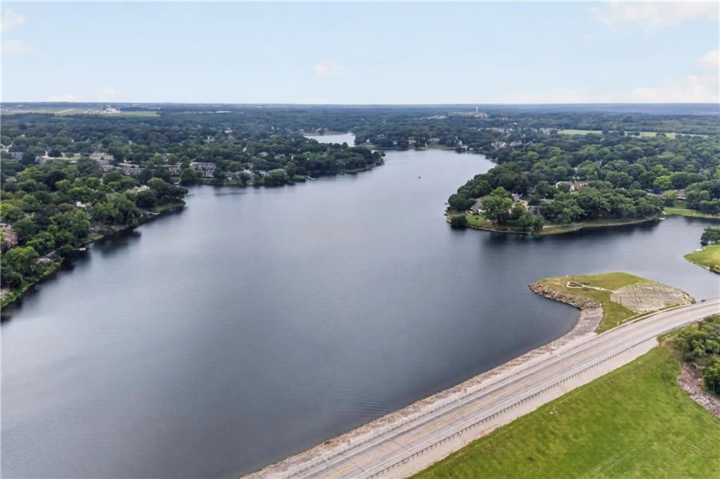 64th image of 4761 Nw Canyon Rd, Lees Summit, MO 64064 | MLS# 2632657