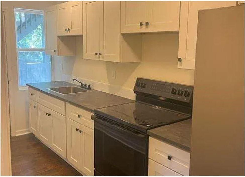 4th image of 2305 E 37Th St, Kansas City, MO 64109 | MLS# 2632689