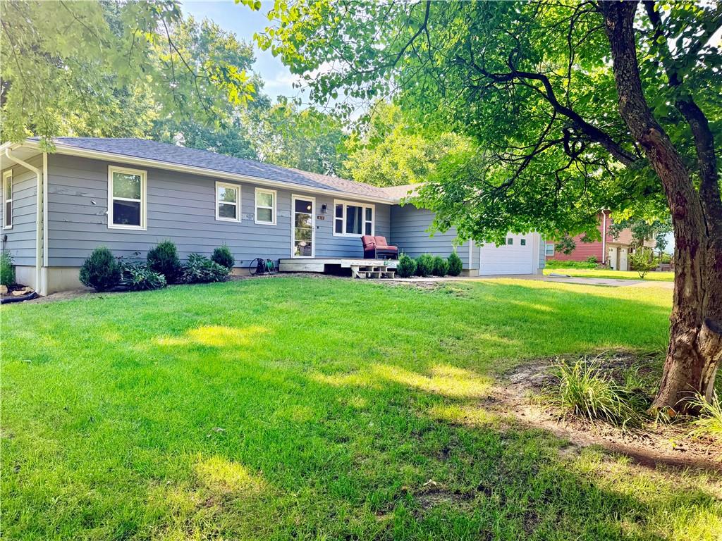 2nd image of 412 Nw 21 Rd, Warrensburg, MO 64093 | MLS# 2632704
