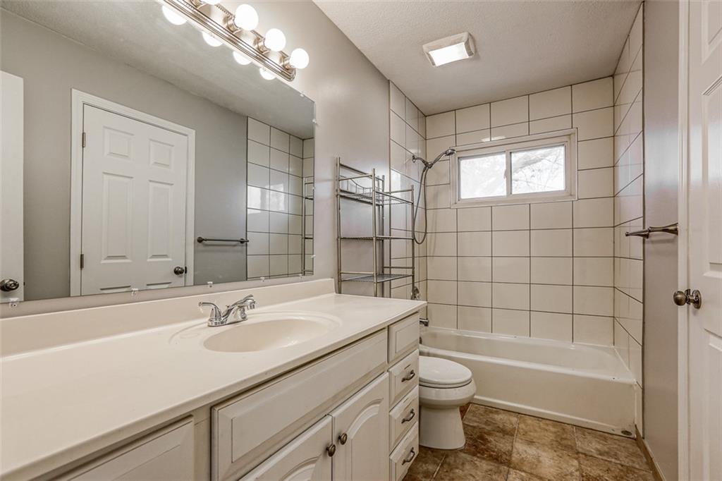 4th image of 613 Ne Corder St, Lees Summit, MO 64063 | MLS# 2632739