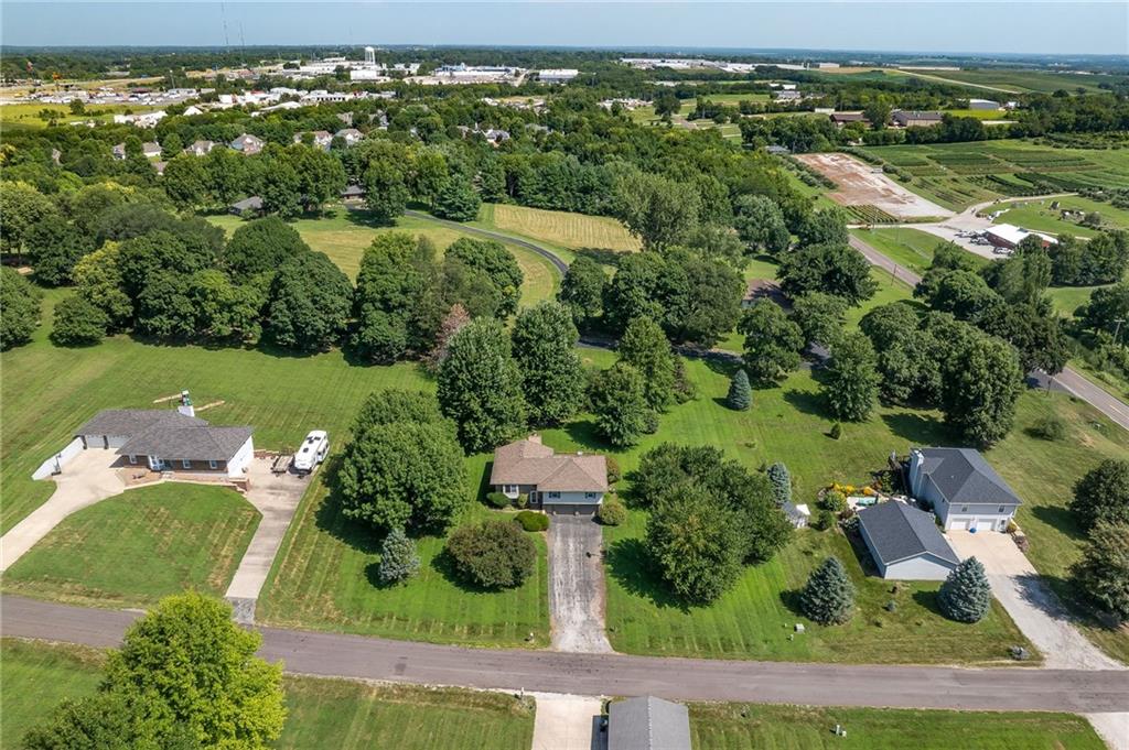 4th image of 5 Se Hilltop Terrace Rd, St Joseph, MO 64507 | MLS# 2632741