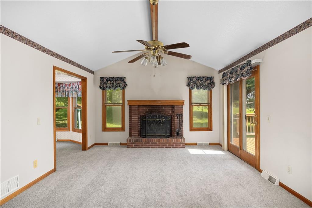 5th image of 5 Se Hilltop Terrace Rd, St Joseph, MO 64507 | MLS# 2632741