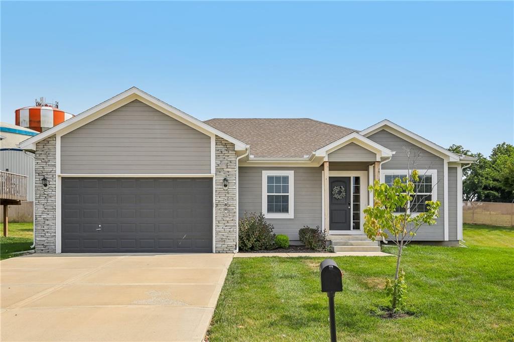 1st image of 1801 Nw Hilltop Ct, Grain Valley, MO 64029 | MLS# 2632747