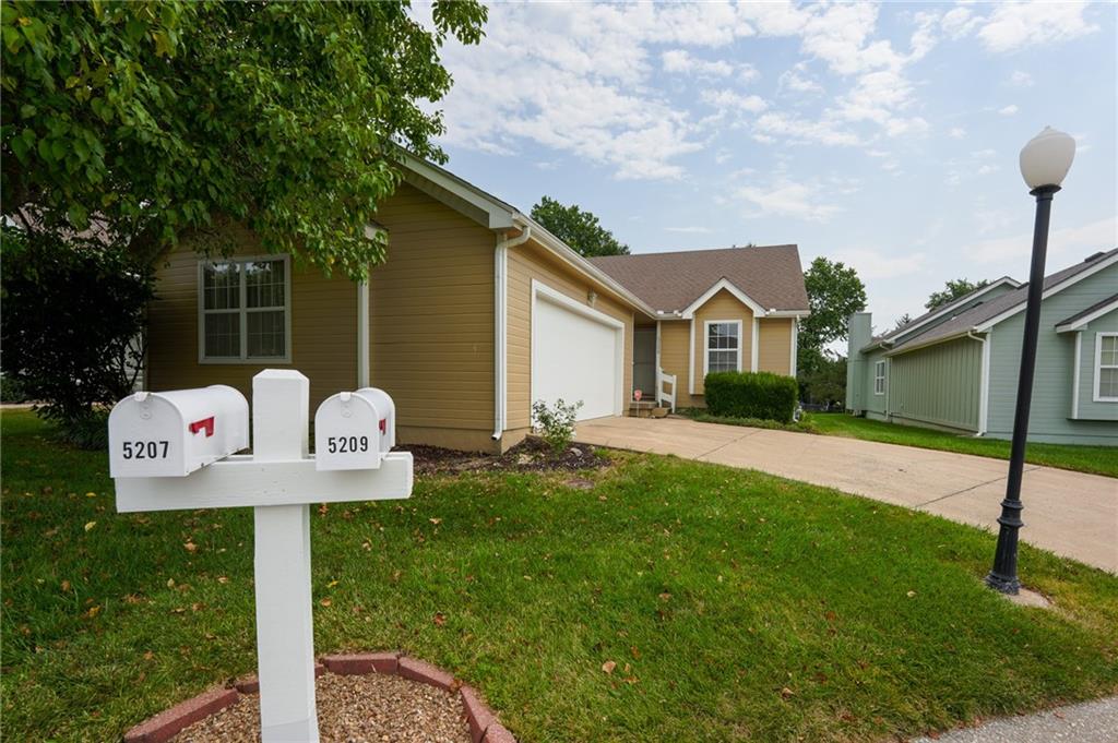 3rd image of 5209 S Megan Dr, Independence, MO 64055 | MLS# 2632766