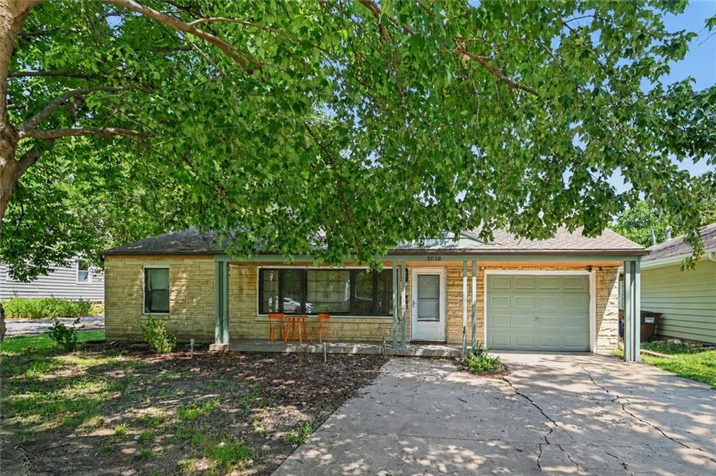 3rd image of 2038 Tennessee St, Lawrence, KS 66046 | MLS# 2632770