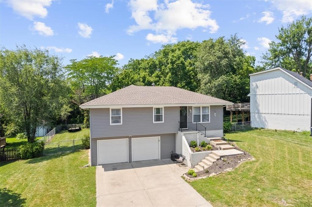 2nd image of 8412 Nw Atkins Ct, Kansas City, MO 64153 | MLS# 2632796