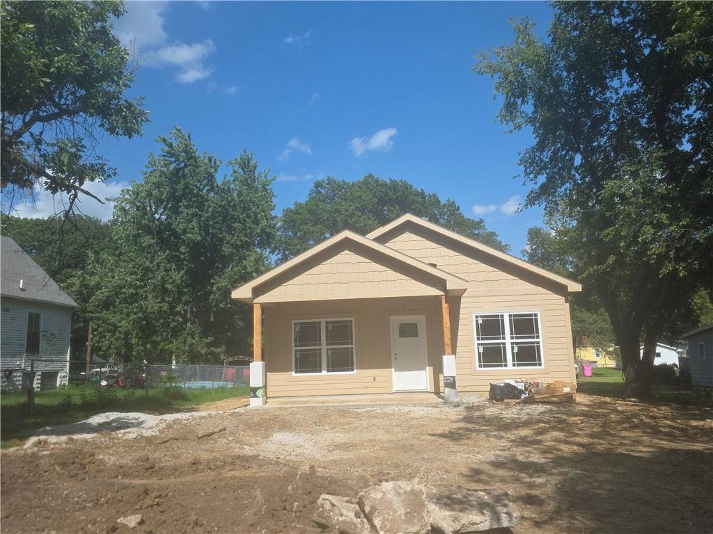 2nd image of 733 N Oak St, Ottawa, KS 66067 | MLS# 2632797