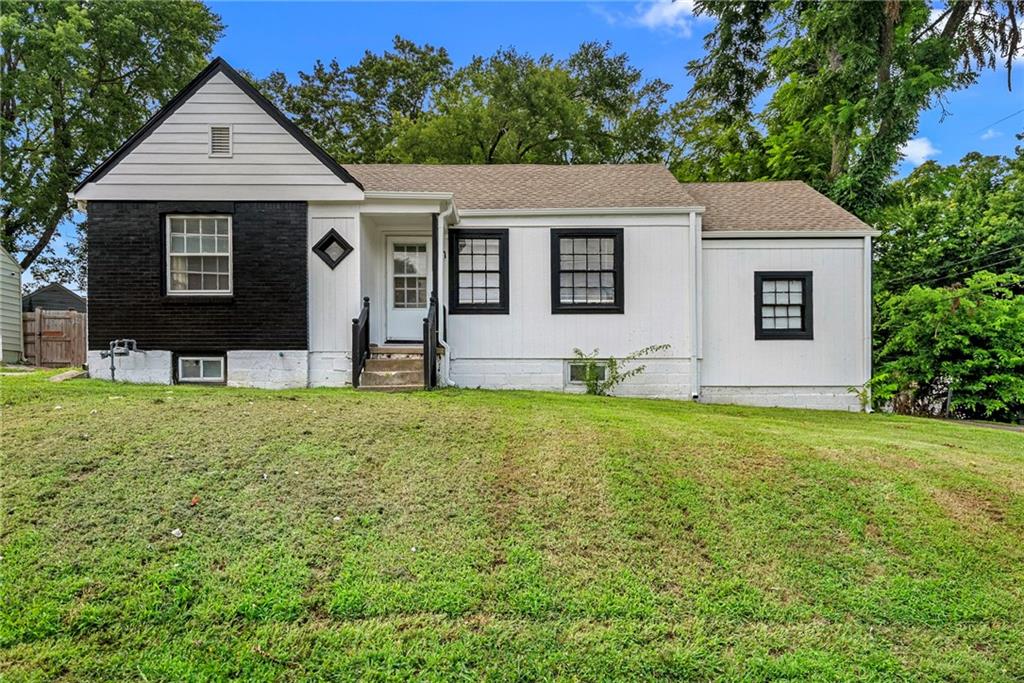 1st image of 6804 Raytown Rd, Raytown, MO 64133 | MLS# 2632799