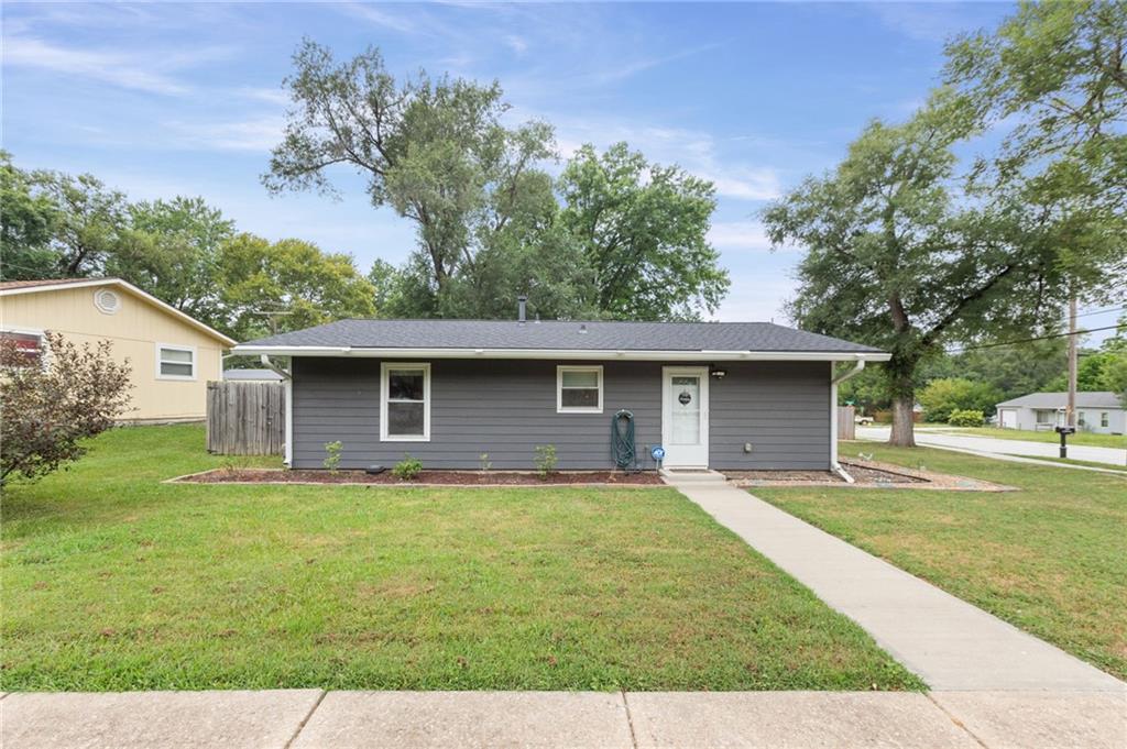 2nd image of 1333 E 19th St, Lawrence, KS 66046 | MLS# 2632814