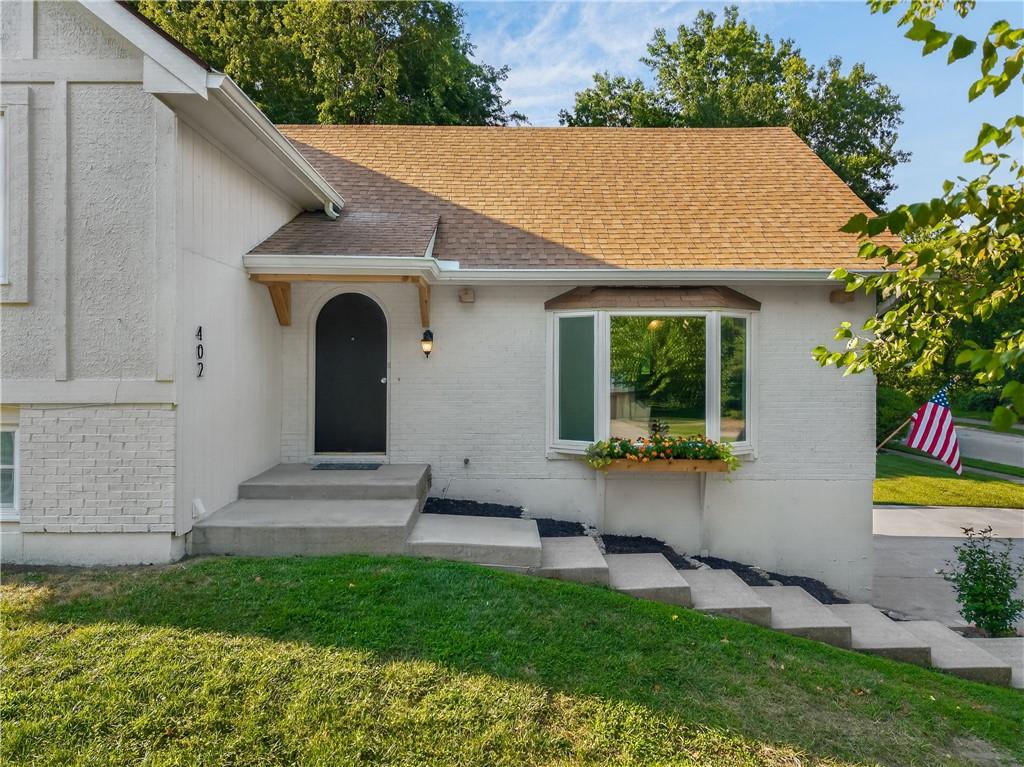 2nd image of 402 Kingsley Ave, Liberty, MO 64068 | MLS# 2632822