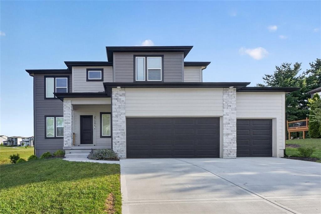 1st image of 2708 Sw 12th St, Lees Summit, MO 64081 | MLS# 2632833
