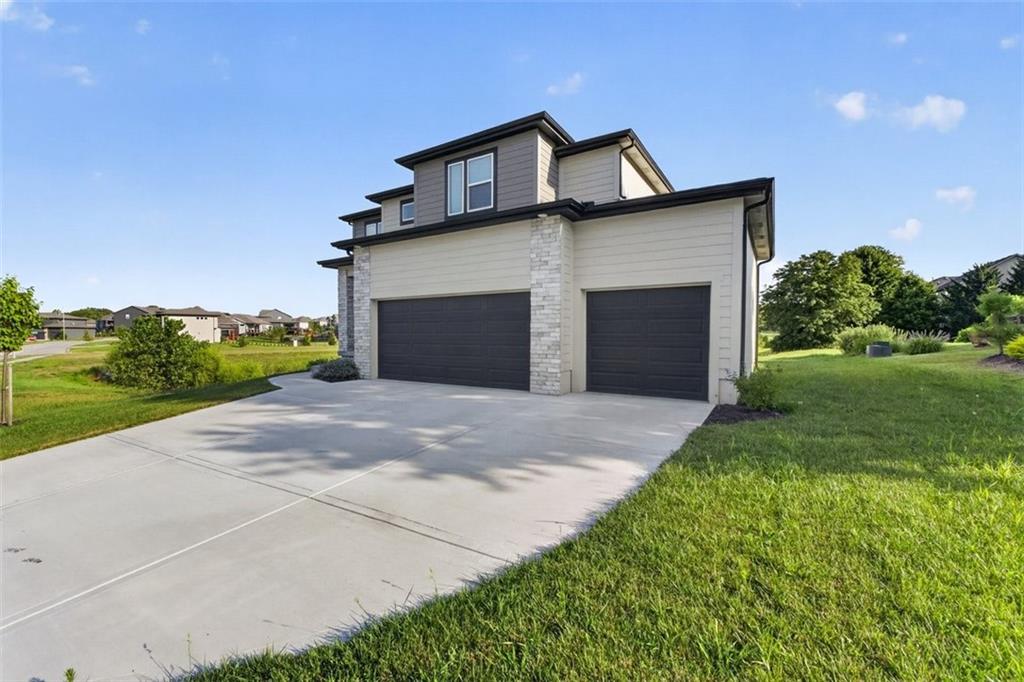 4th image of 2708 Sw 12Th St, Lees Summit, MO 64081 | MLS# 2632833