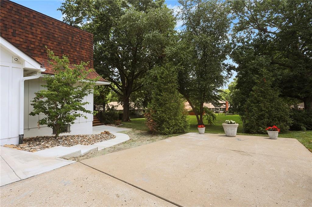 4th image of 4507 S Fremont Rd, Independence, MO 64055 | MLS# 2632838
