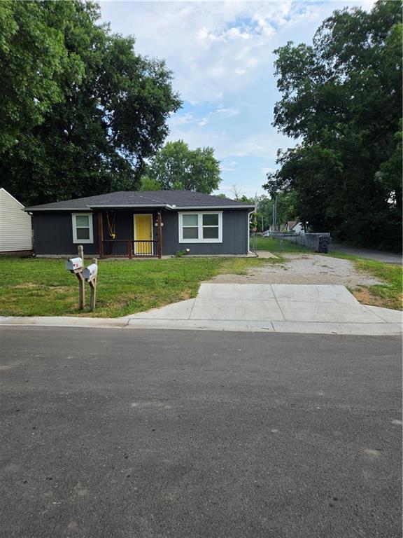 1st image of 326 Front St, Grain Valley, MO 64029 | MLS# 2632855