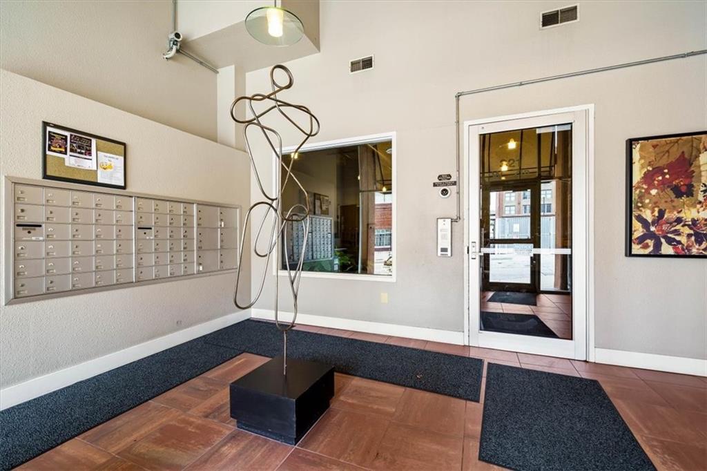 2nd image of 321 W 7Th St, Kansas City, MO 64105