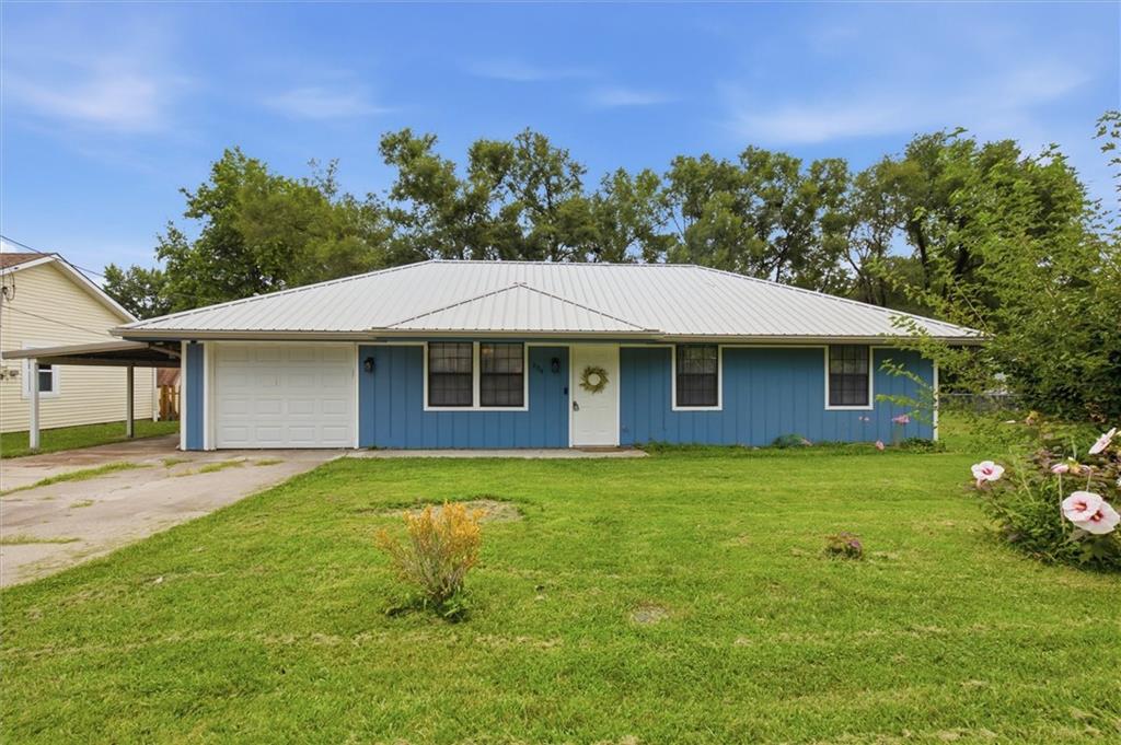 2nd image of 304 E 2nd St, Lawson, MO 64062 | MLS# 2632862
