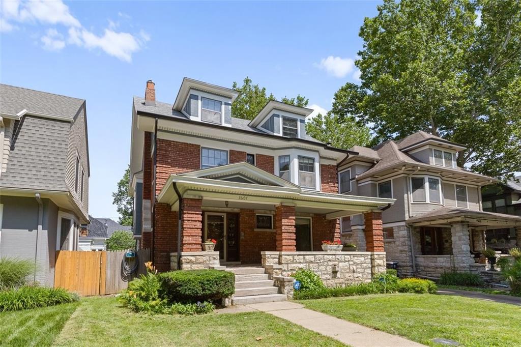 1st image of 3607 Campbell St, Kansas City, MO 64109 | MLS# 2632895