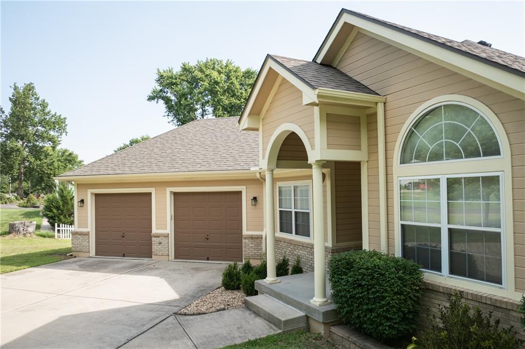 4th image of 909 S Ann St, Independence, MO 64056 | MLS# 2632898