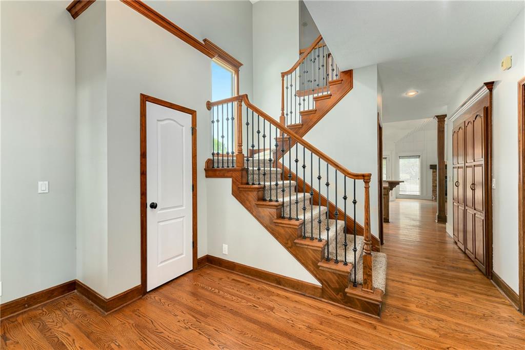 4th image of 1007 Burr Oak Ln, Grain Valley, MO 64029 | MLS# 2632919