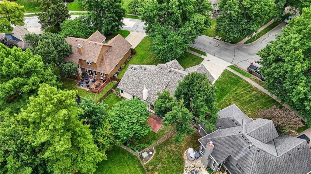 27th image of 4132 Sw Leeward Dr, Lees Summit, MO 64082 | MLS# 2632927