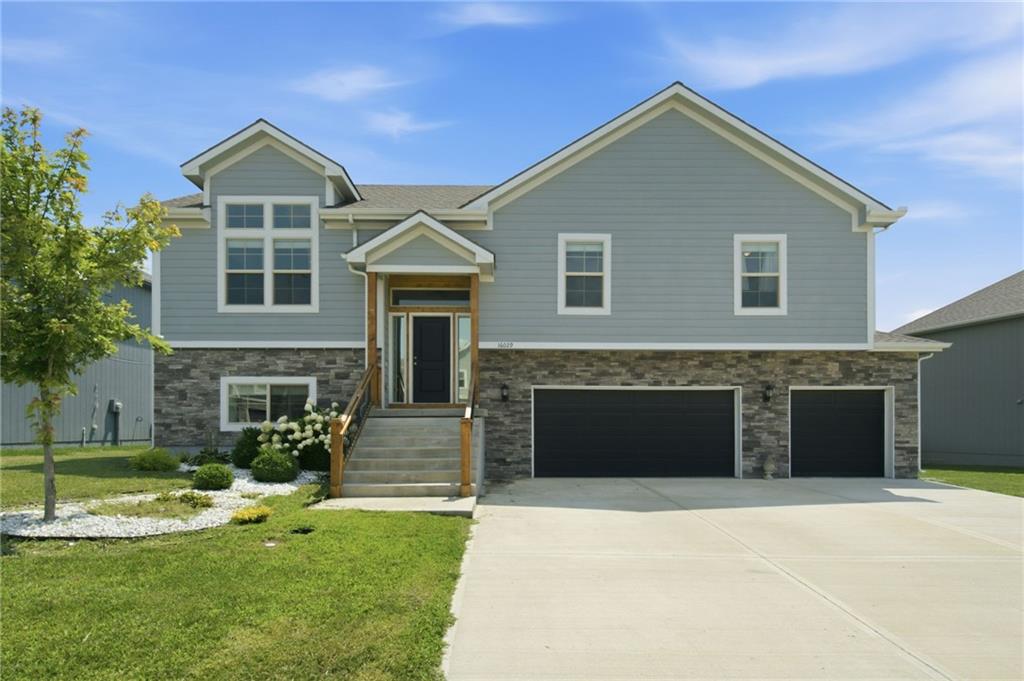 3rd image of 16029 Craig St, Basehor, KS 66007 | MLS# 2632930