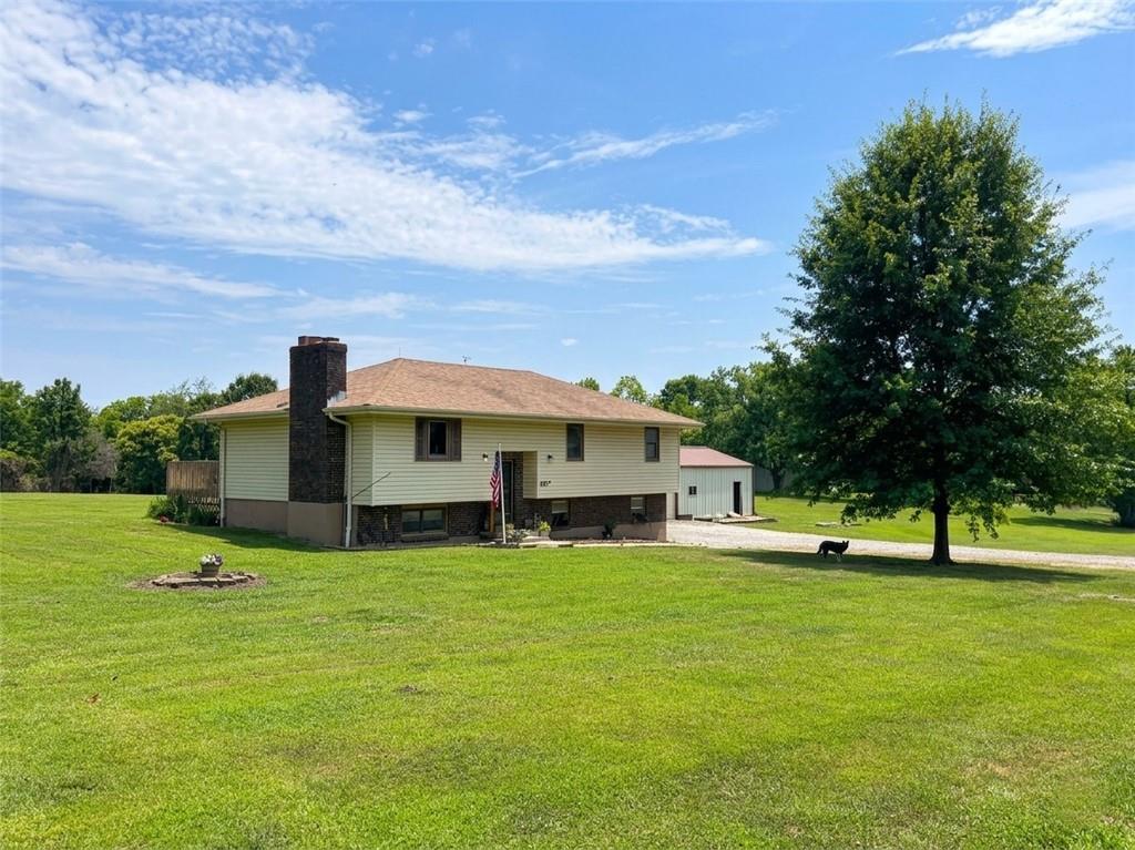3rd image of 207 Evergreen St, Excelsior Springs, MO 64024 | MLS# 2632987