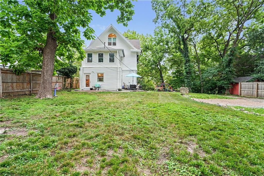 38th image of 3630 Bell St, Kansas City, MO 64111 | MLS# 2633038