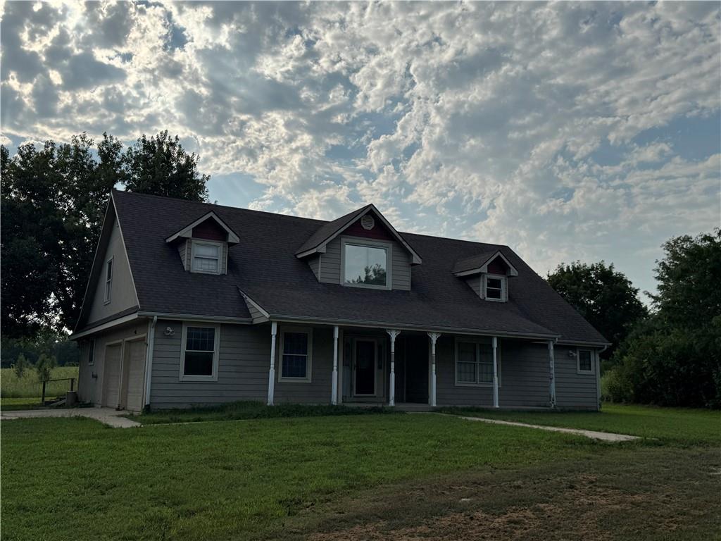 1st image of 15833 206th St, Tonganoxie, KS 66086 | MLS# 2633042