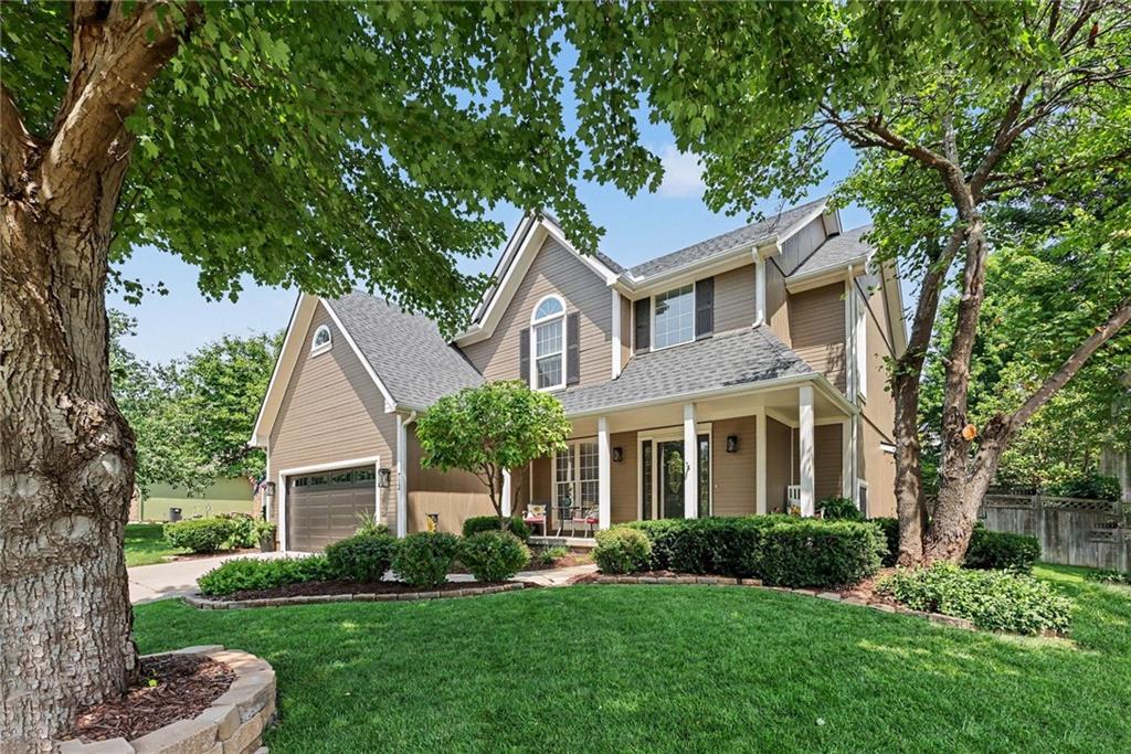 2nd image of 712 Cottonwood Dr, Lansing, KS 66043 | MLS# 2633045