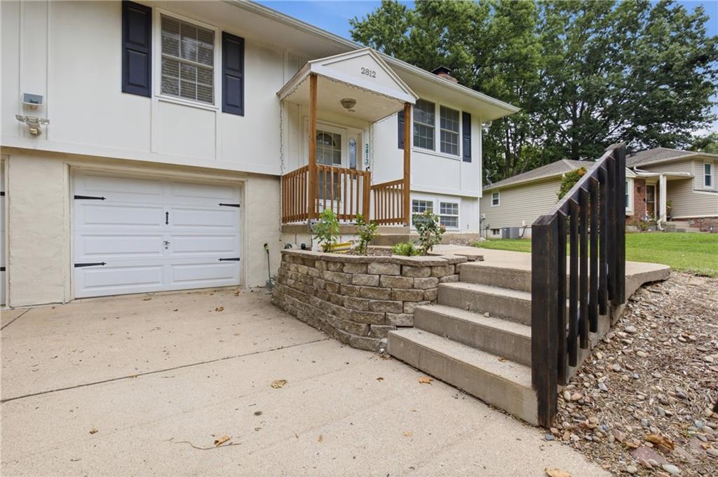 2nd image of 2812 Sw 3rd St Ter, Blue Springs, MO 64014 | MLS# 2633057