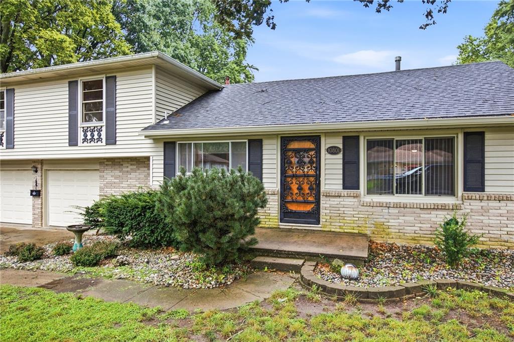 2nd image of 10801 E 64 Ter, Raytown, MO 64133 | MLS# 2633086